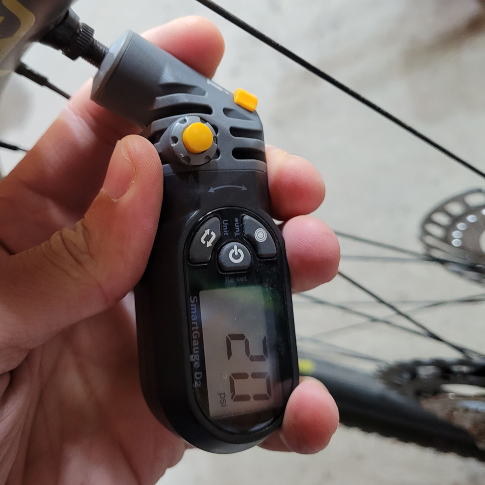 How much should I inflate my tires? Bicycle tire pressure explained How much should I inflate my tires? Bicycle tire pressure explained