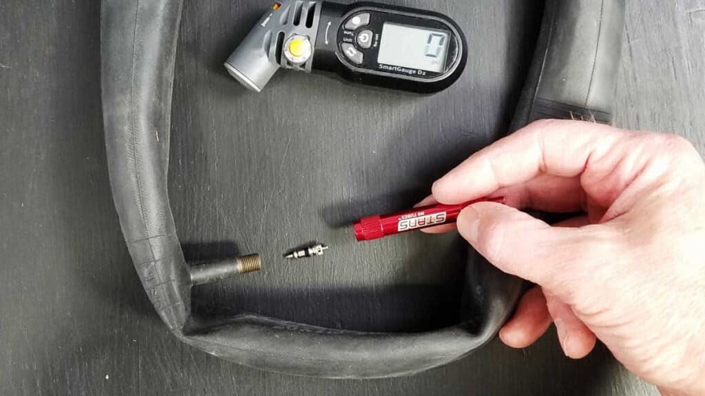 Schrader Valve Tubes Explained | DIY Mountain Bike Schrader Valve Tubes Explained | DIY Mountain Bike