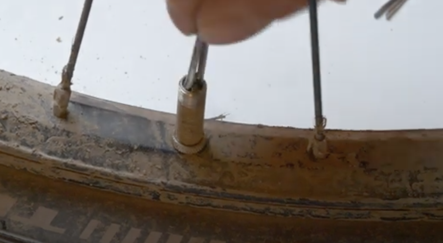 What To Do If Your Bicycle Schrader Valve Is Leaking - Cycle About Town What To Do If Your Bicycle Schrader Valve Is Leaking - Cycle About Town