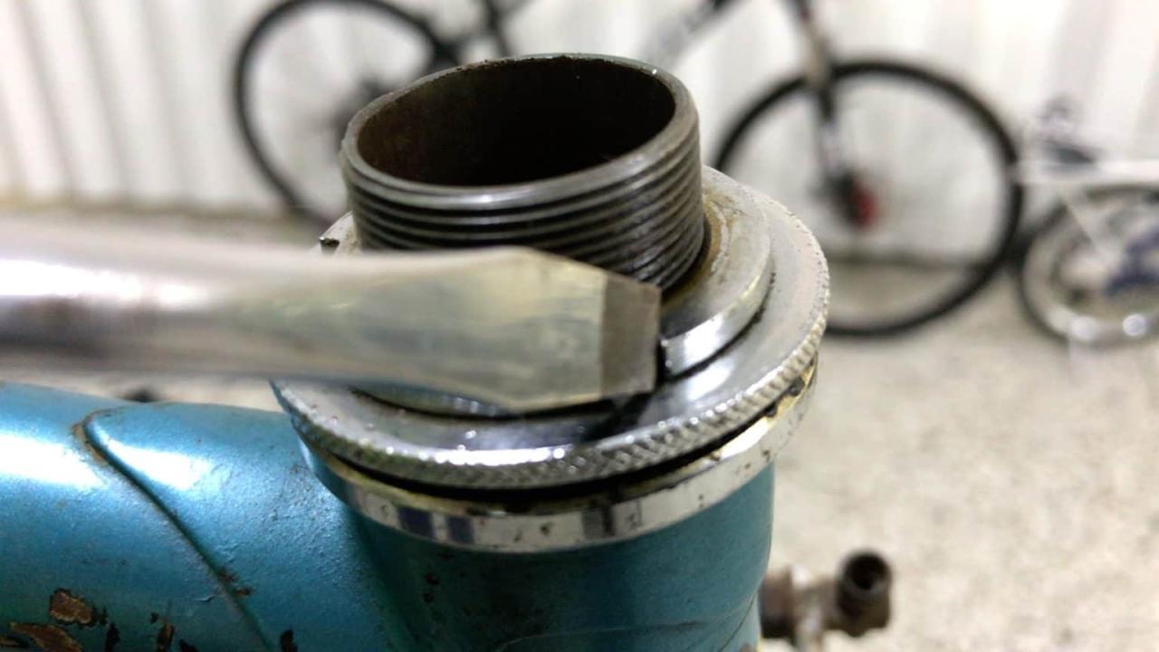 How To Service Your Headset | MTB-MAG.COM